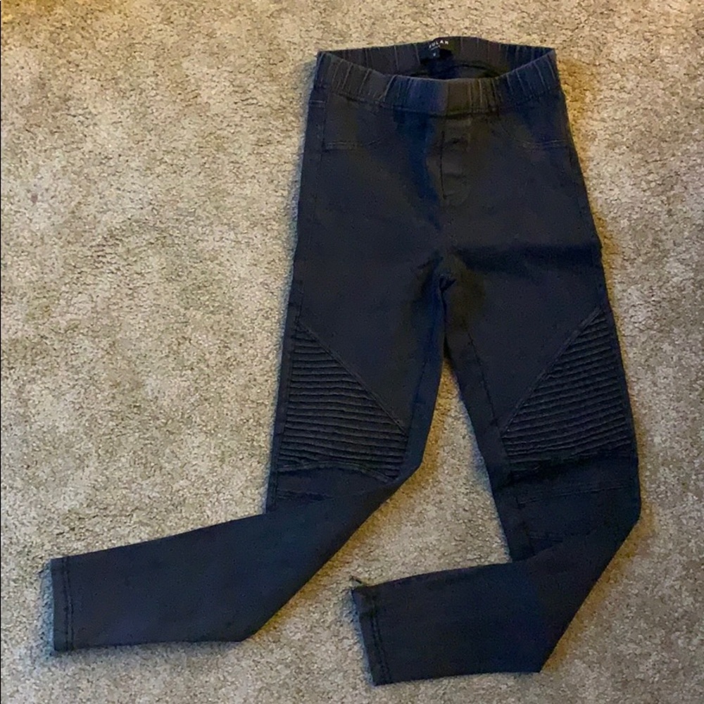 Black skinny motto jeans